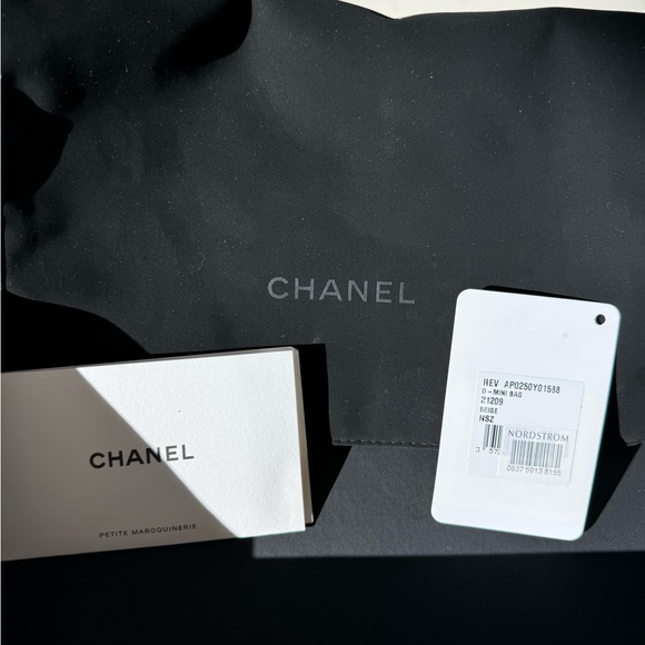 Brand new 2022 authentic Chanel classic beige caviar quilted woc wallet on chain - Picture 7 of 8